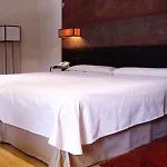 Santa Cristina Petit Hotel 3*