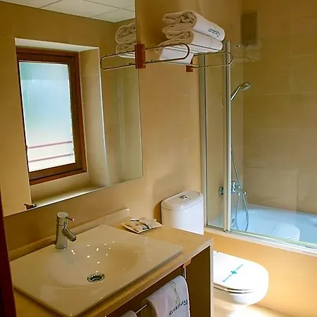 Santa Cristina Petit מלון 3*
